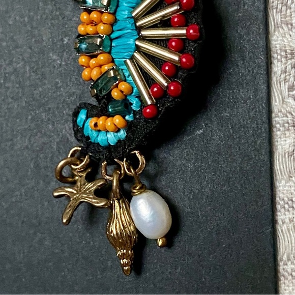 J.Crew Seahorse Charm Hoop Earrings Gold Pearl Nautical Statement NWT AP427 - Picture 6 of 8